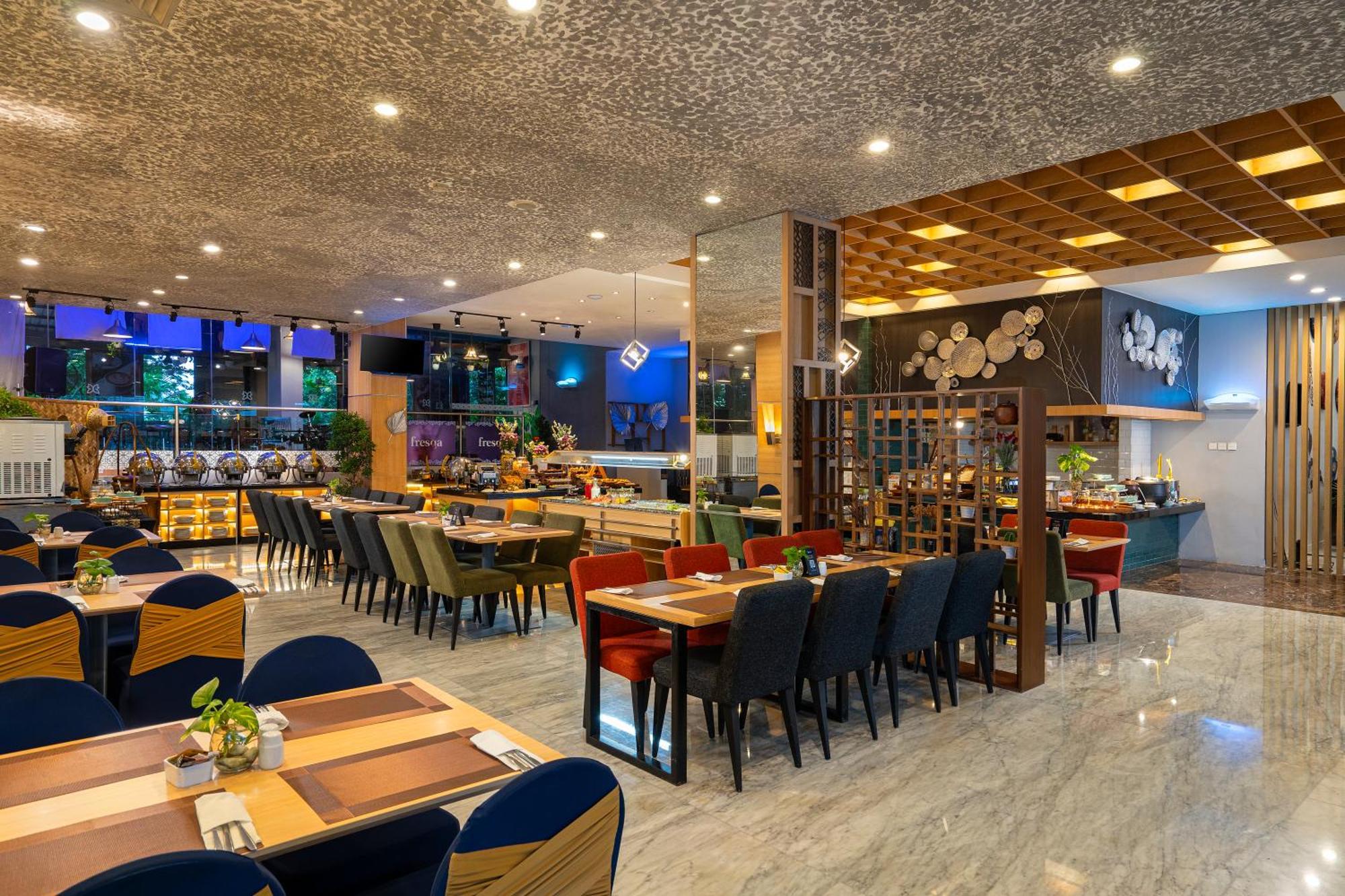 Batiqa Hotel & Apartments Karawang Extérieur photo