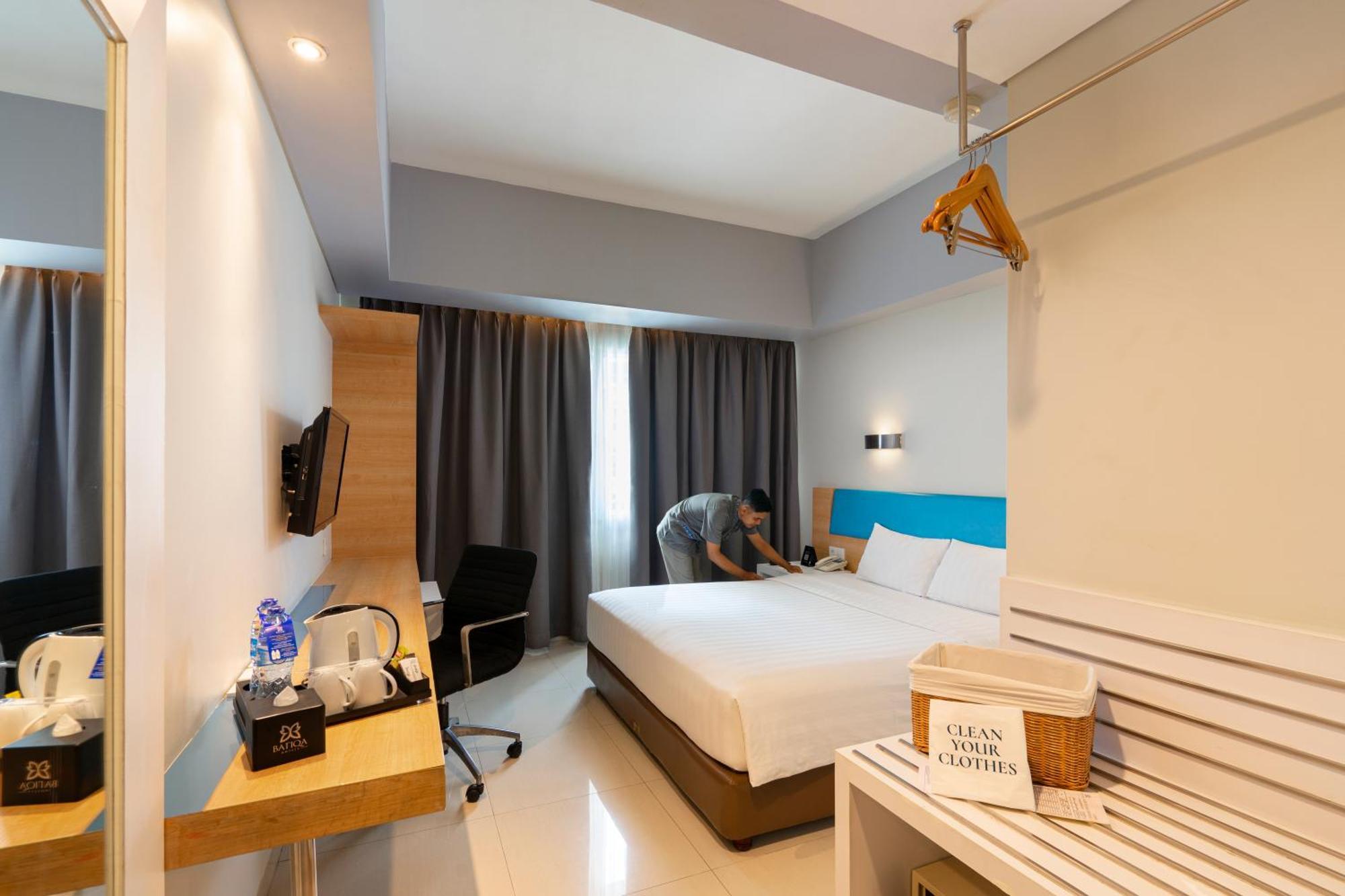 Batiqa Hotel & Apartments Karawang Extérieur photo